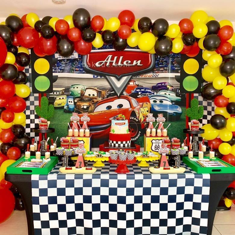 تم تولد شگفت انگیزان - The Incredibles